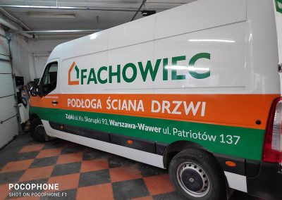 Oklejanie samochodów dostawczych dużych