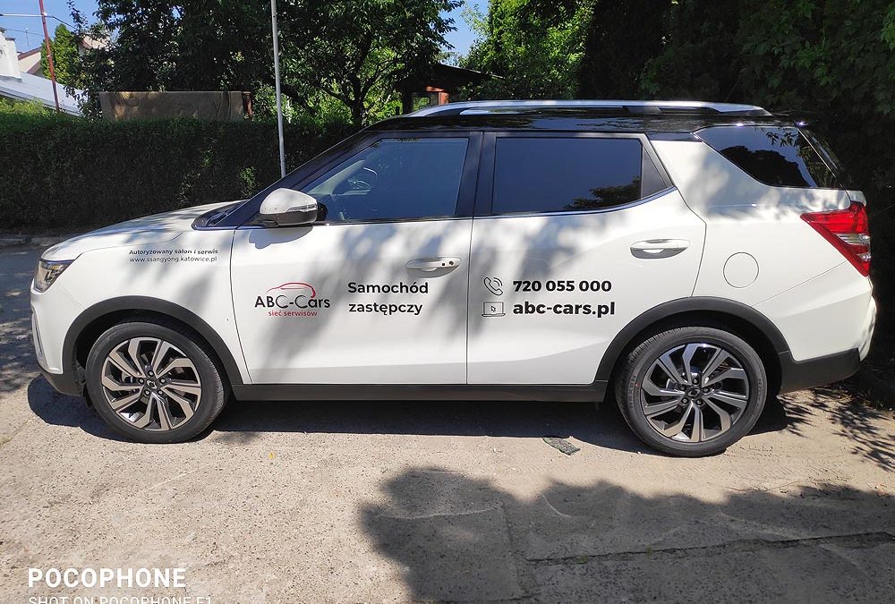 Oklejanie samochodów osobowych