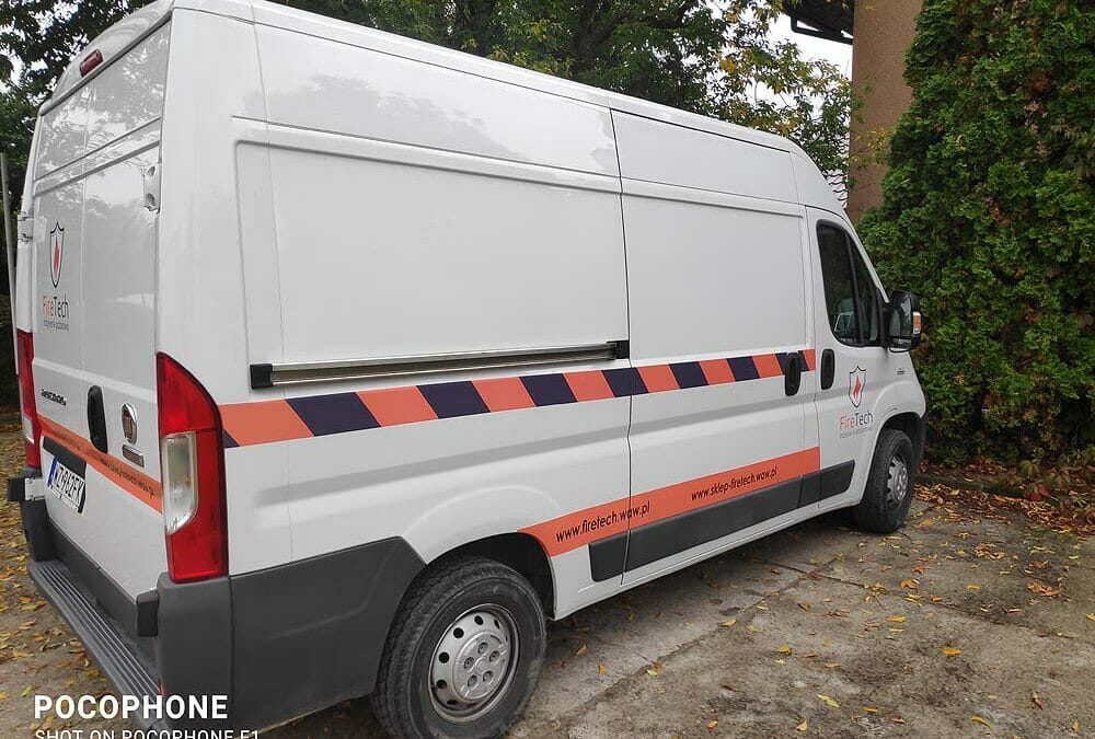 Oklejanie samochodów dostawczych dużych