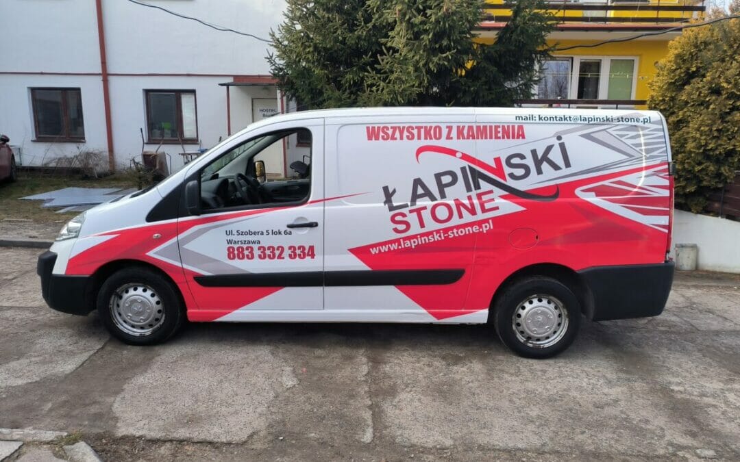 Oklejanie samochodów dostawczych średnich