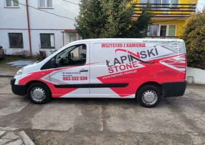 Oklejanie samochodów dostawczych średnich