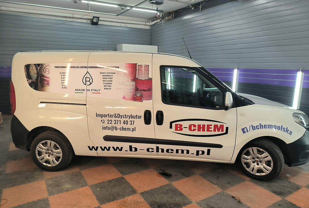 Oklejanie samochodów dostawczych małych