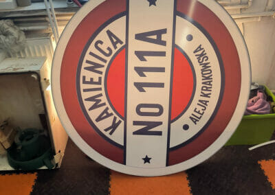 Reklama podświetlana