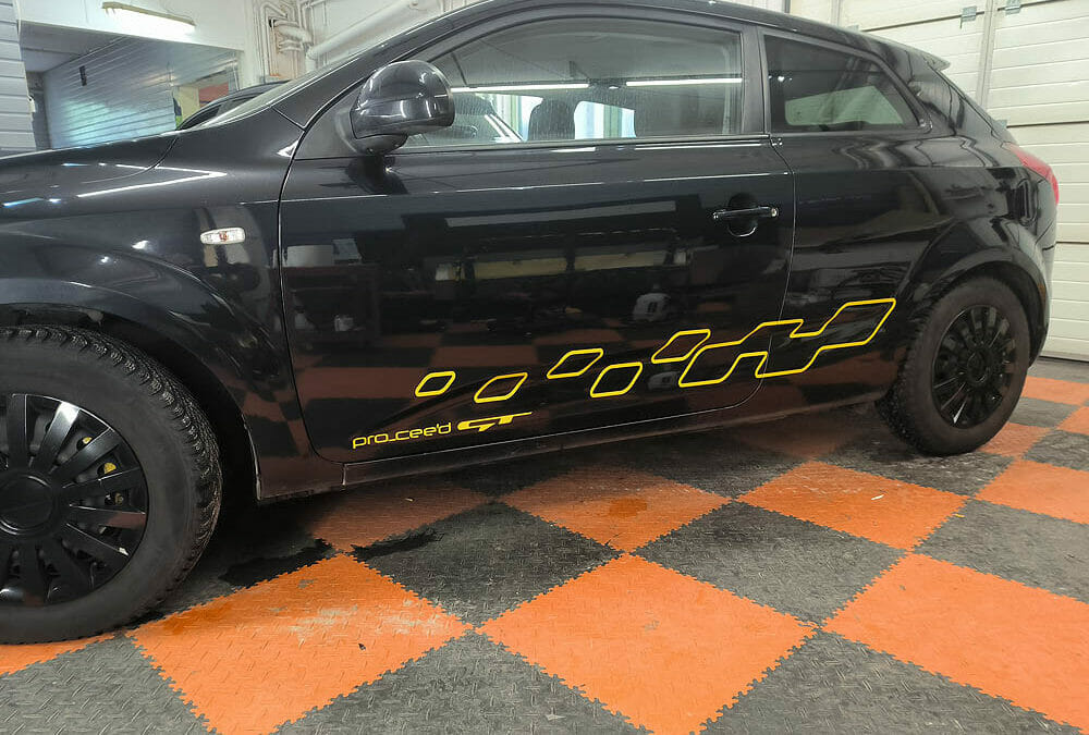 Oklejanie samochodów osobowych