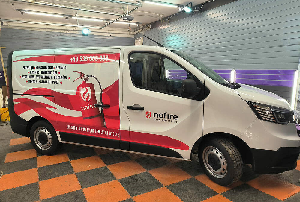 Oklejanie samochodów dostawczych średnich