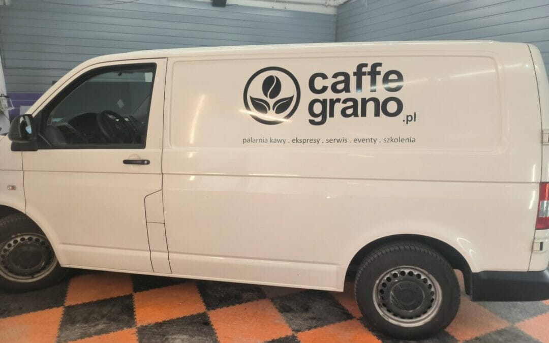 Oklejanie samochodów dostawczych średnich