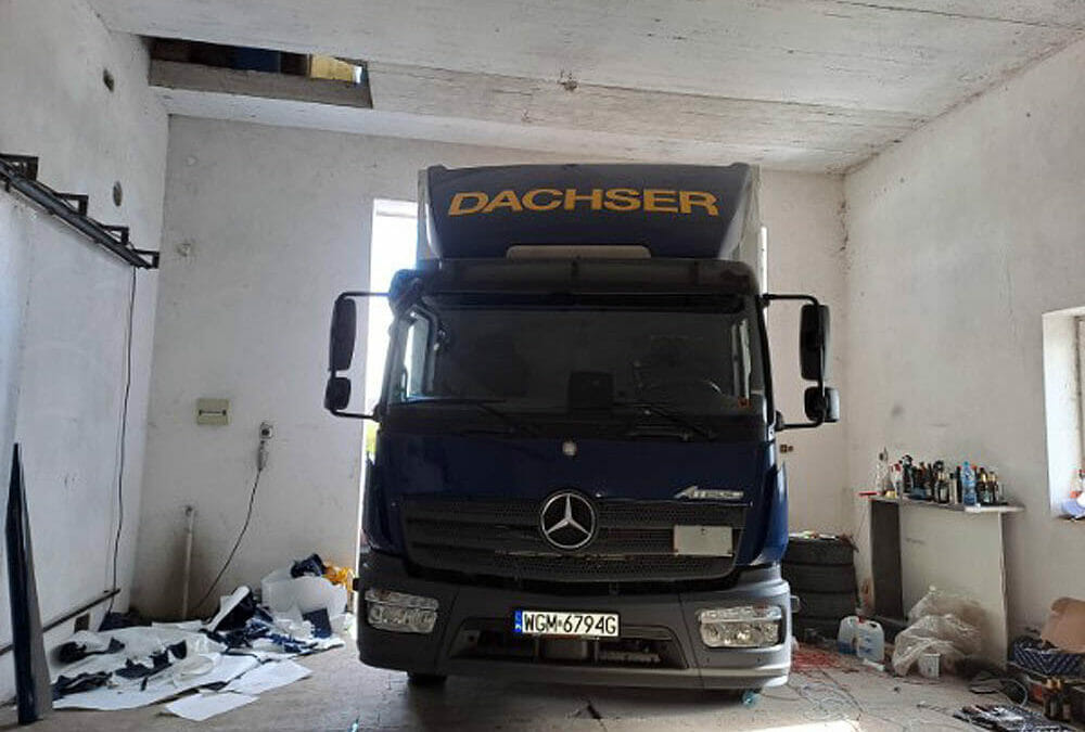 Zmiana koloru Mercedes Atego