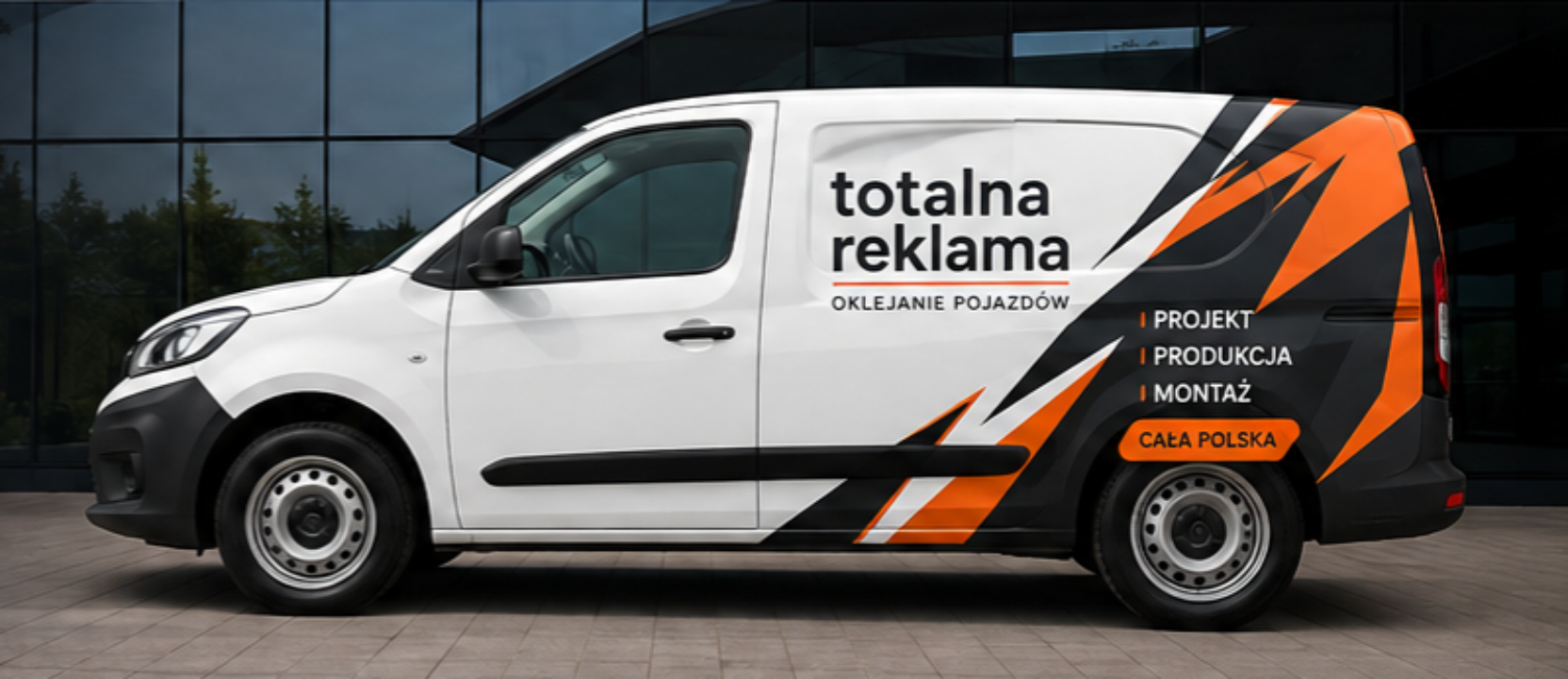 Oklejanie małego samochodu dostawczego – realizacja reklamy na aucie